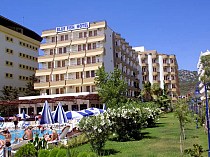 Blue Fish Hotel - 