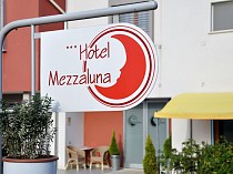 Hotel Mezzaluna B&B