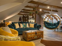 OLD TOWN BOHO CHIC ATTIC - Primary image